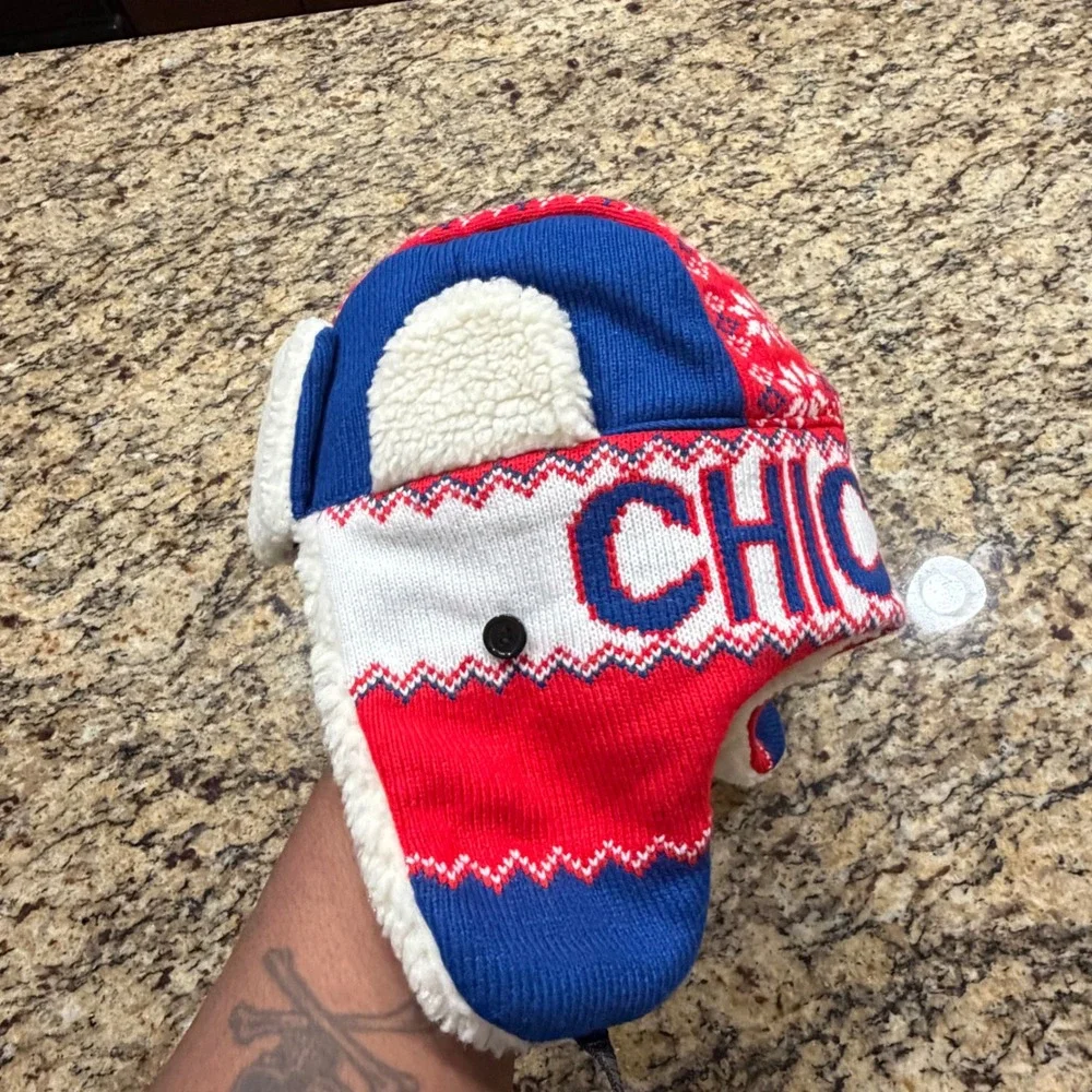 Chicago Knit Trapper Hat Red White Blue Fair Isle Snowflake Faux Fur Ear‎ Flaps
